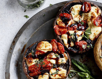 Portobello Caprese com Manteiga de Alho