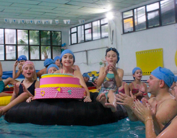 A festa é na piscina 