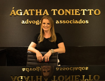 Ágatha Tonietto, por um novo caminho